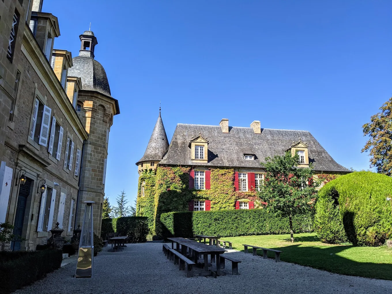 Domaine d'Essendiéras — parc et château